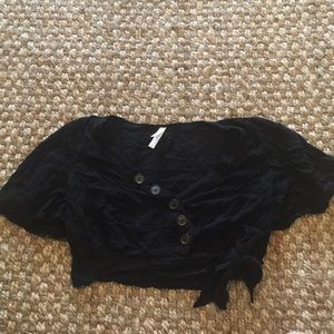 NWOT black crop top size small